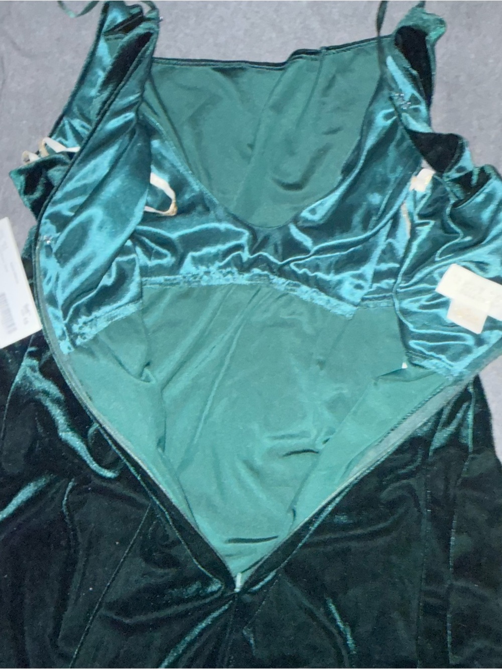 Jenny Yoo Sullivan Maternity Gown Women’s Size 10 Stretch Velvet Maxi Dress - Picture 6 of 10